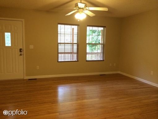 Building Photo - 5 Crestview Ct