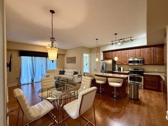Foto del edificio - T.R. Lawing Realty Property