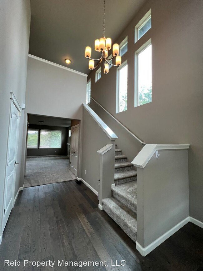 Building Photo - 4 br, 3 bath House - 2150 SW Nautical St