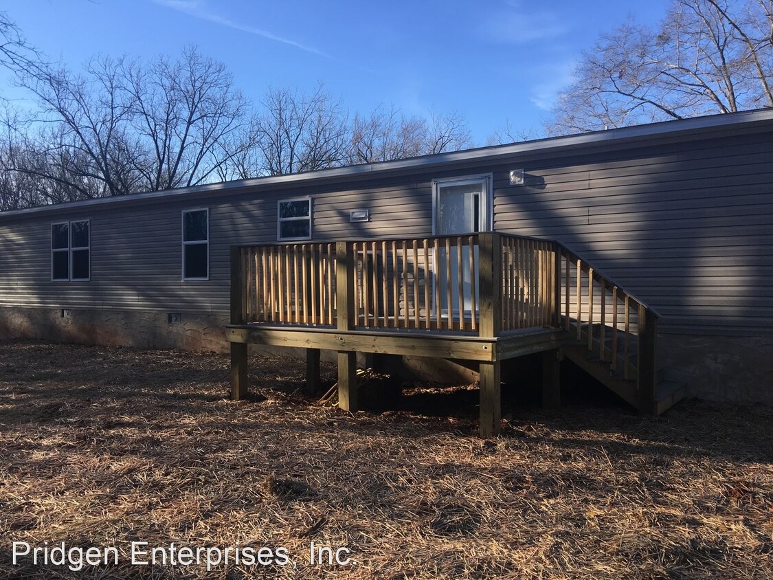 Primary Photo - 4 br, 2 bath House - 114 Valley Road