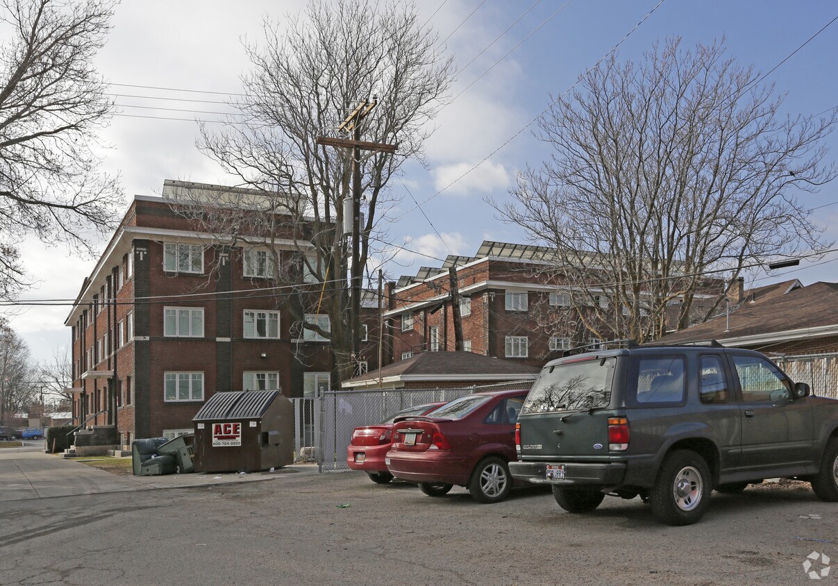 McGregory Apartments - McGregor Apartments