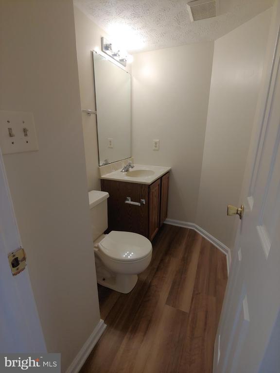 Building Photo - 2134 Commissary Cir