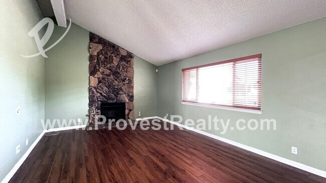 Foto del edificio - 2 Bed, 2 Bath Victorville Home!!!