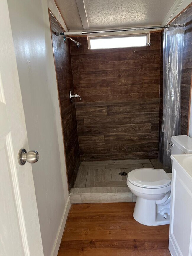 Foto del edificio - 5811 N Fuchsia St