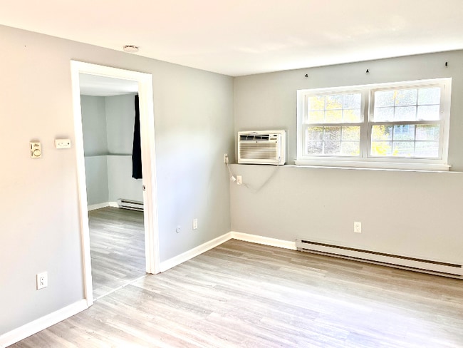 Foto del edificio - 15 Maple Crest Cir
