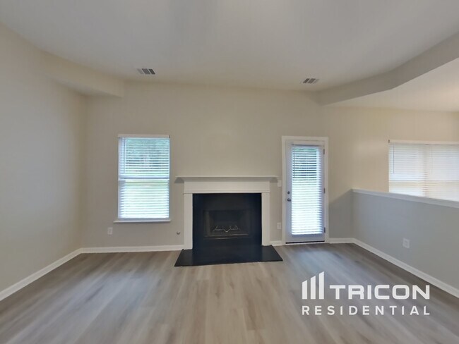 Foto del edificio - 821 Monroe Ct