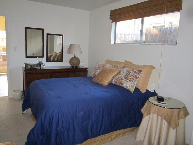 Foto del edificio - 655 Pomona Ave