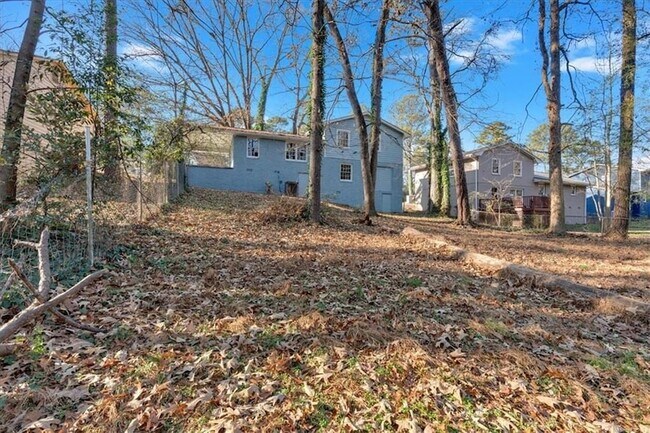 Building Photo - 2080 Bluffton Way