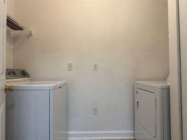 Foto del edificio - 18105 Back Stretch Ln
