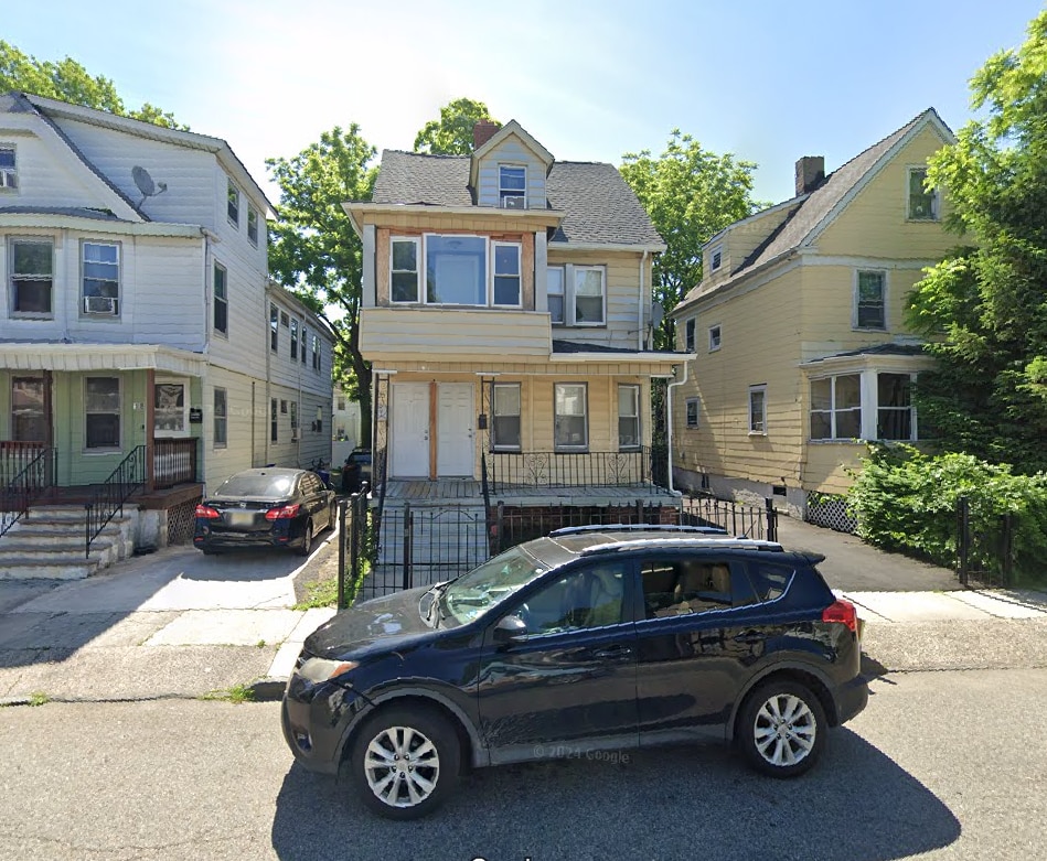 Primary Photo - 20 Crawford St