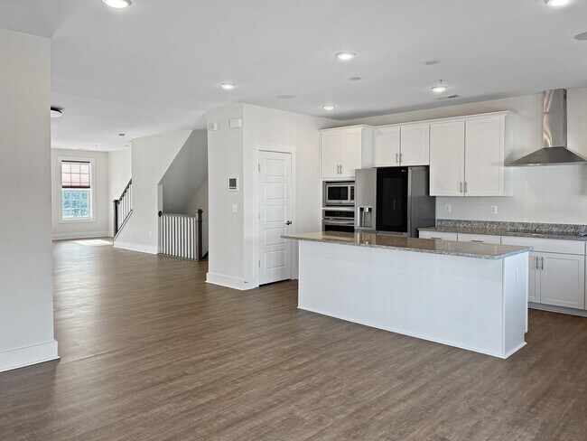 Building Photo - Modern 3 bed, 2.5 bath Townhouse in Henrico!