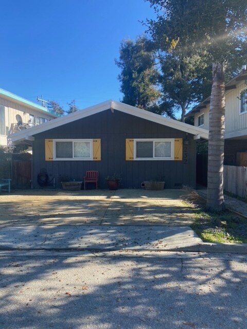 Foto principal - 232 Moosehead Dr