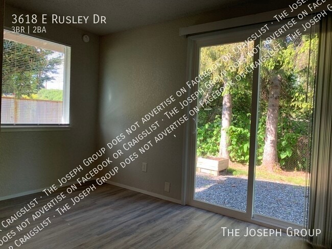 Foto del edificio - 3618 E Rusley Dr