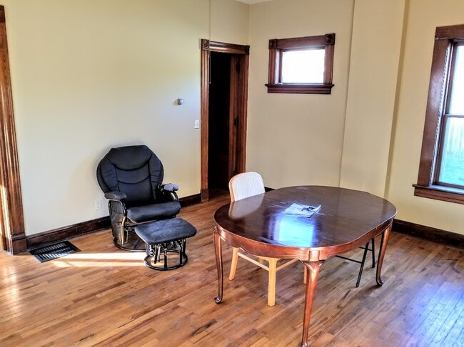 Foto del edificio - 618 N 12th St