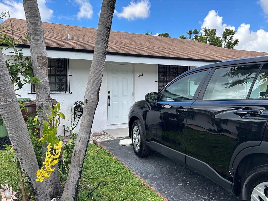 Foto principal - 5214 W 24th Way