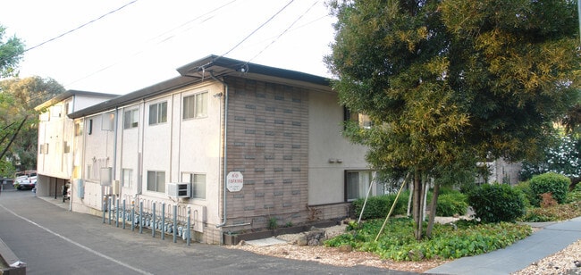 Building Photo - 1366 Oakland Blvd