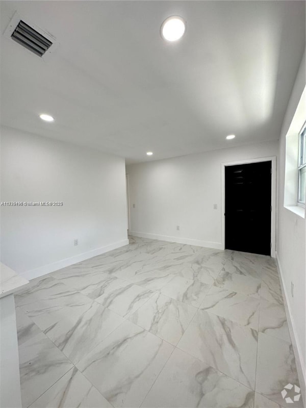 Building Photo - 1445 NW 34th St