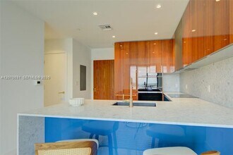 Building Photo - 2678 Tigertail Ave