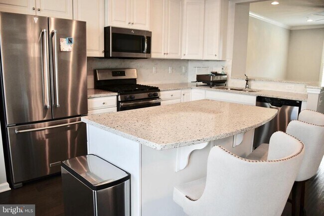 Building Photo - 218 Foxtail Wy