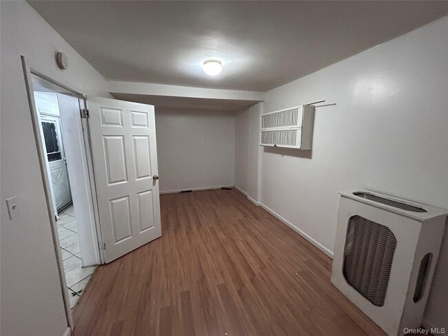 Foto del edificio - 1116 E 102nd St