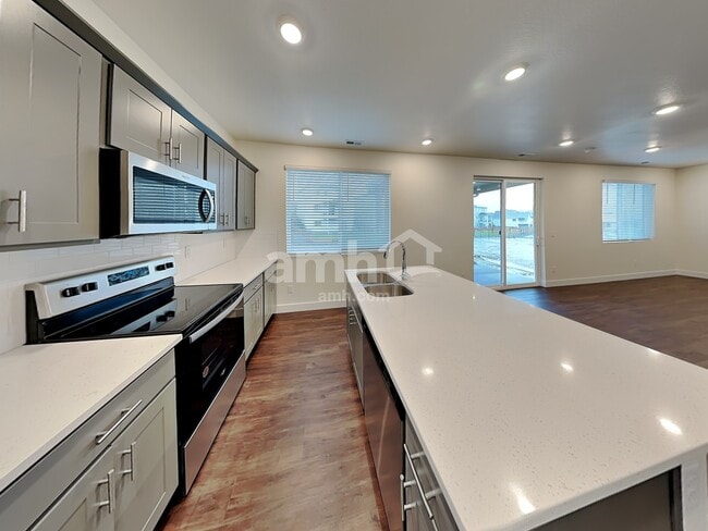 Building Photo - 7608 Mardale Ln