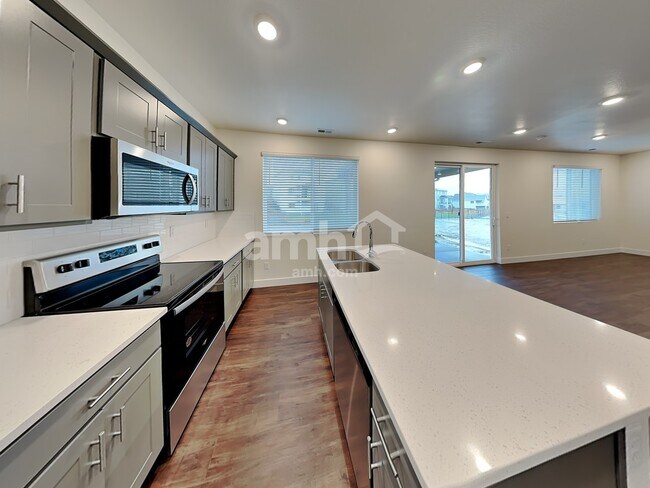Foto del edificio - 7608 Mardale Ln