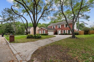 Building Photo - 3807 Forest Village Dr