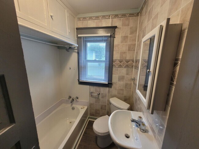 Foto del edificio - Two Bedroom near the Iowa State Fairgrounds!