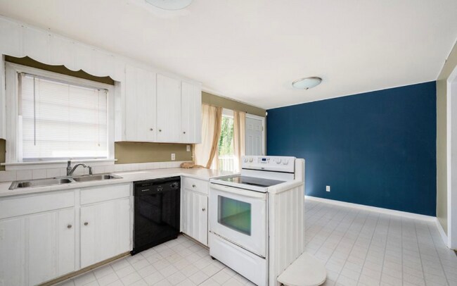 Building Photo - 4242 Laura Ann Pl