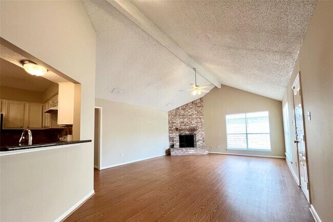 Foto del edificio - 3511 Palm Grove Dr