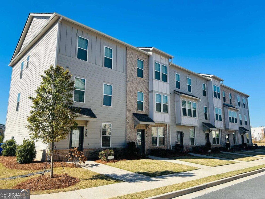 Foto principal - 140 Reese St