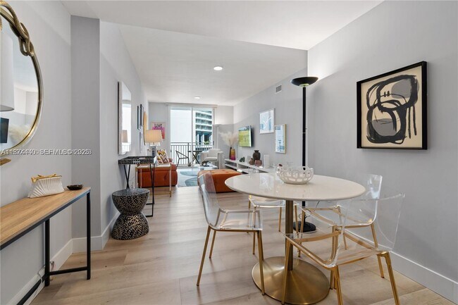 Foto del edificio - 185 SE 14th Terrace