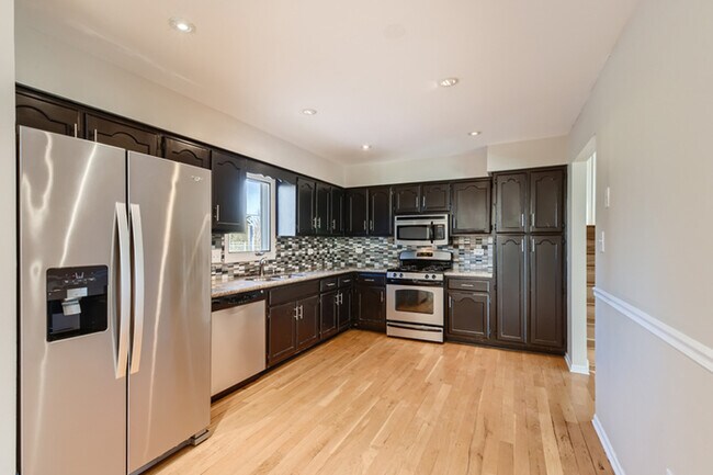 Foto del edificio - 11520 Kingswood Dr, Orland Park, IL, 60467