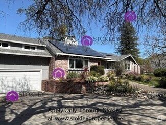 Building Photo - 2020 San Miguel Dr