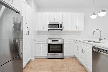Primary Photo - 258 6th Ave