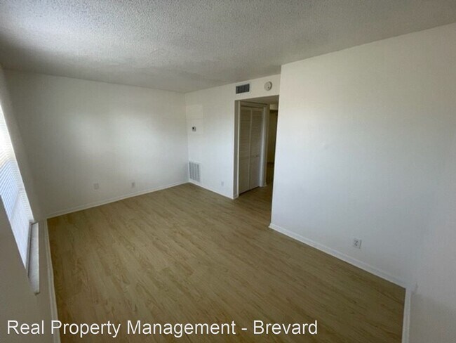 Building Photo - 2 br, 1.5 bath House - 2276 W. New Haven A...
