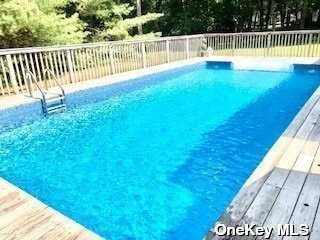 Primary Photo - 69 Whippoorwill Ln