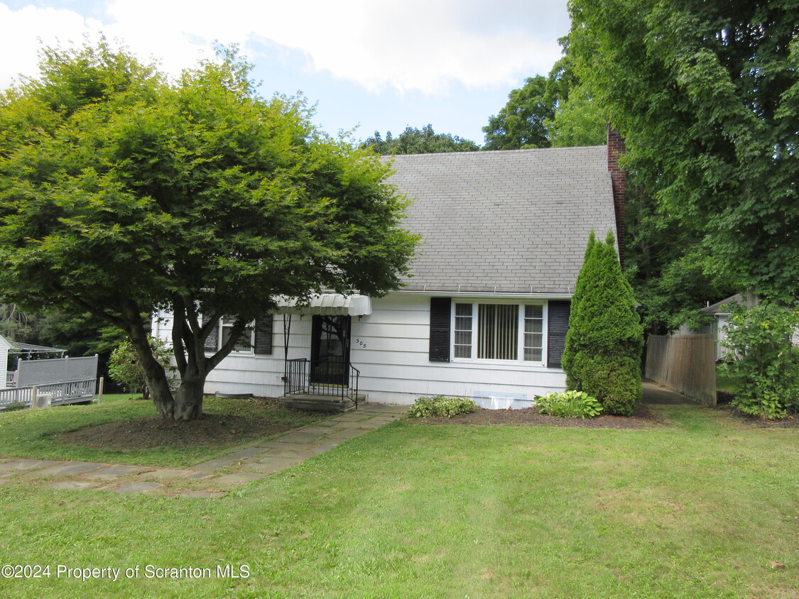 Primary Photo - 505 Highland Ave