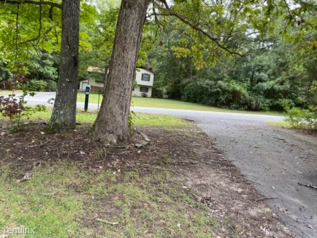 Building Photo - 5 br, 3 bath House - 283 Land or