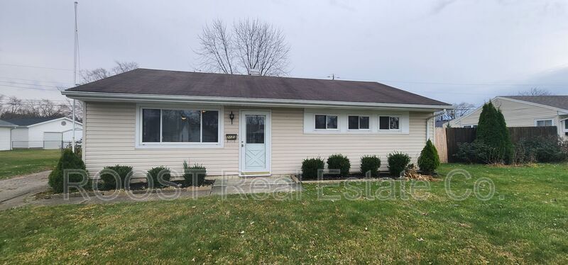 Primary Photo - 2123 Tanager Rd