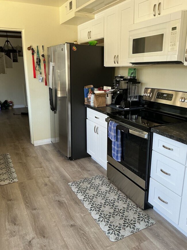 Foto del edificio - Townhome 3 bedroom 2 bath