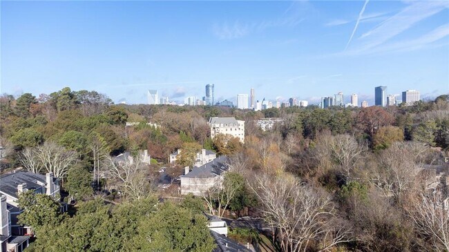 Foto del edificio - 45 St Claire Ln NE