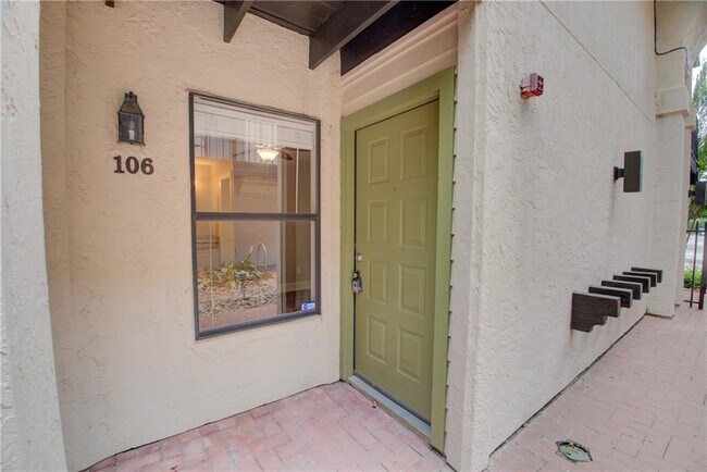 Foto del edificio - 1306 Norwalk Ln
