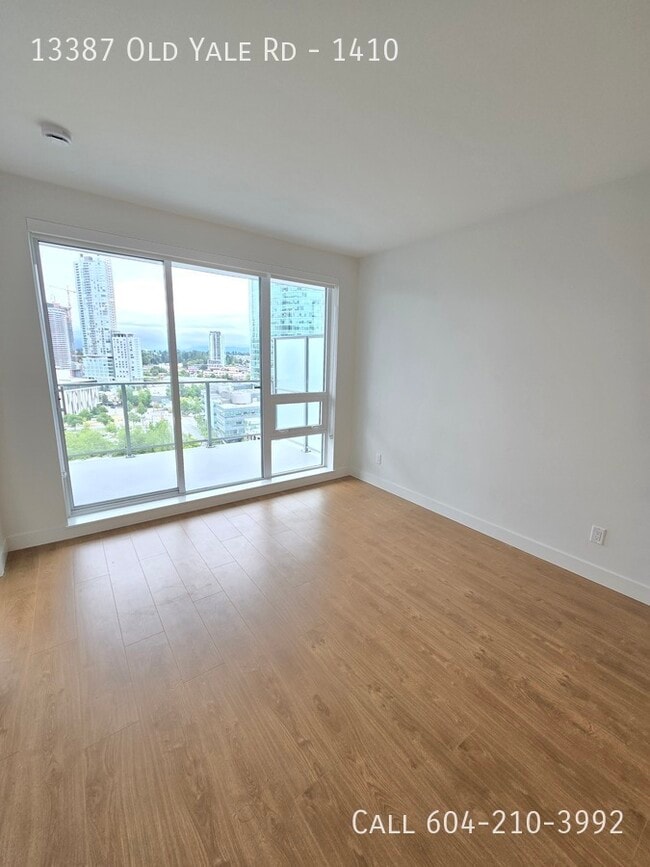 Building Photo - New Condo in The Holland Two