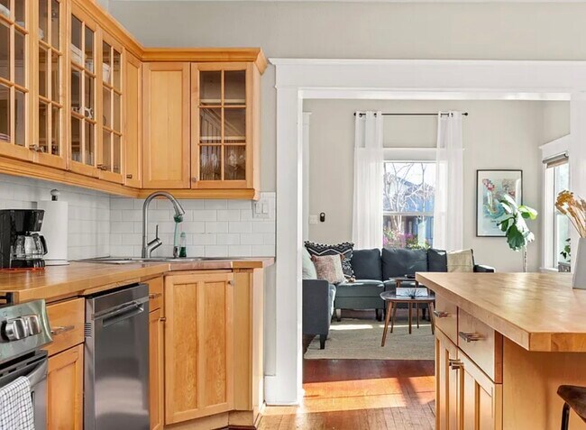 Foto del edificio - 703 E Euclid Ave