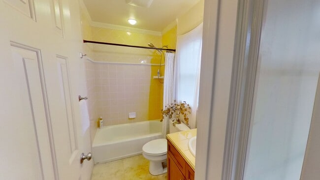 Building Photo - Stylish and Convenient: Your Dream 3 bed / 2 bath Rental  in Downtown Santa Barbara!