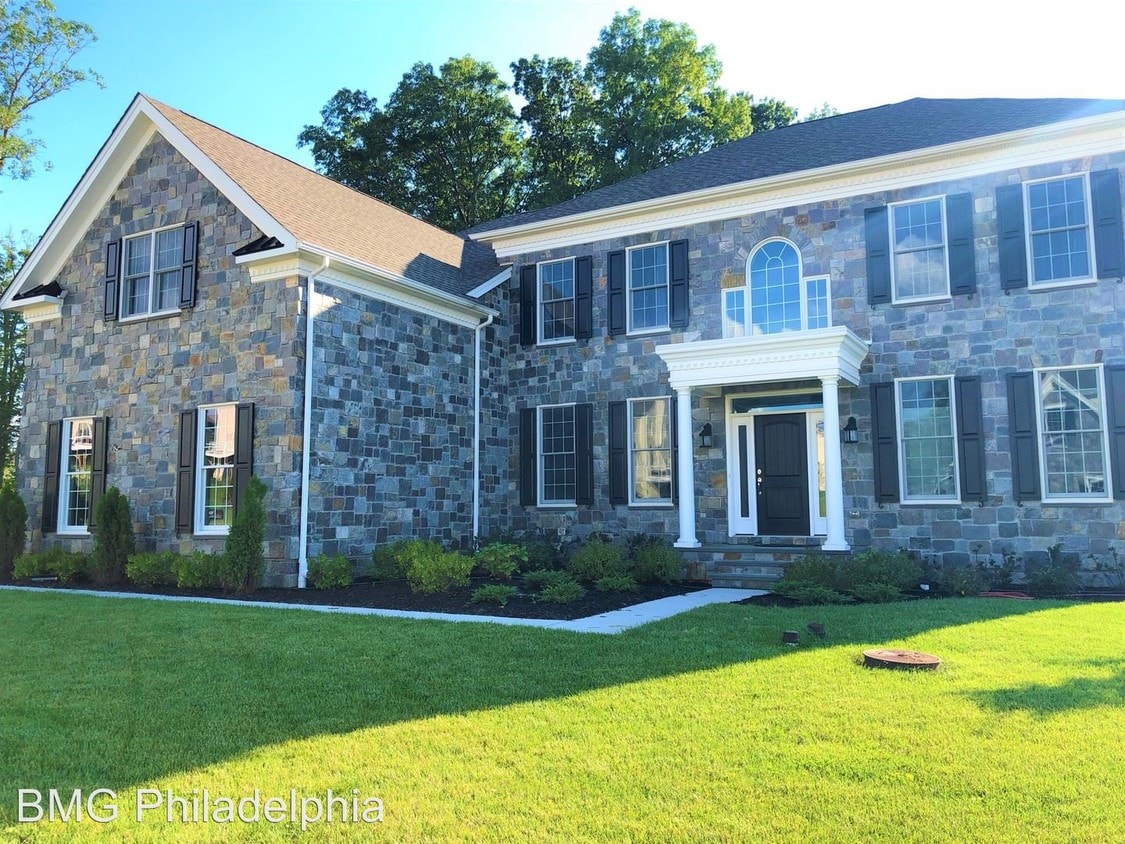 Primary Photo - 4 br, 4 bath House - 500 Liseter Rd.
