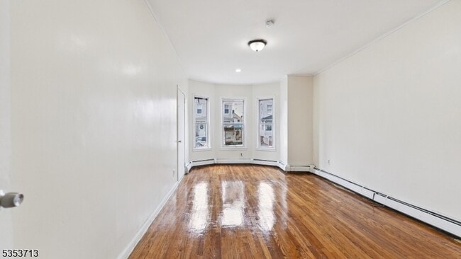 Building Photo - 253 Franklin St