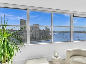 Building Photo - 20 Island Ave