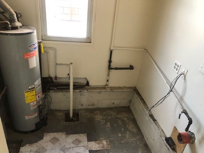 Building Photo - New on the Market 1 bedroom home